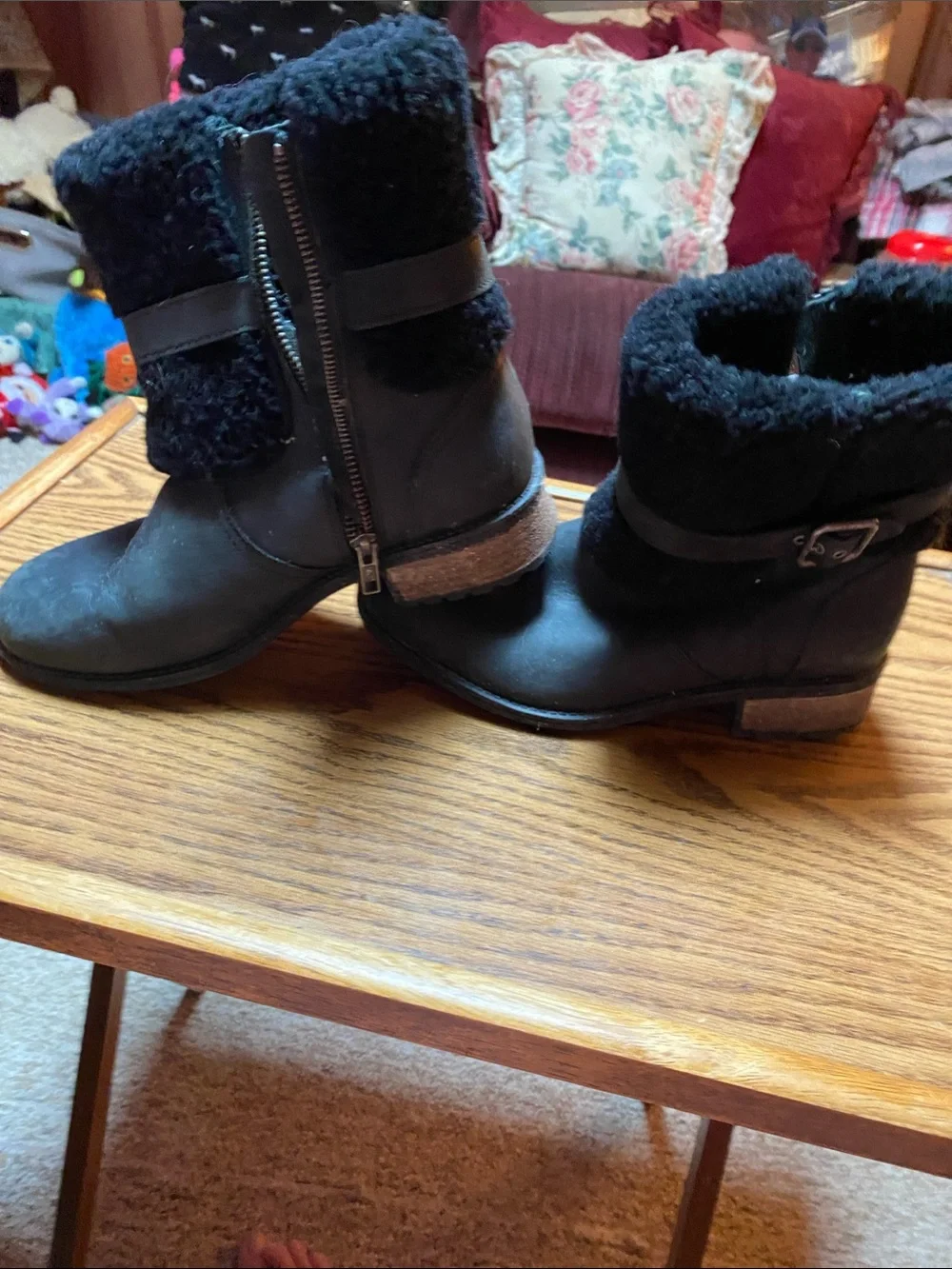 7.5 UGG Black Shearling Cuff Zipper mid calf Boots